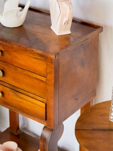 Francine, la grande table d'appoint en bois N°605