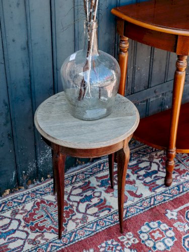 Francine, la petite table d'appoint en bois N°373