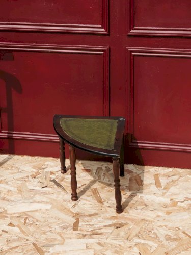 Francine, la petite table d'appoint N°304