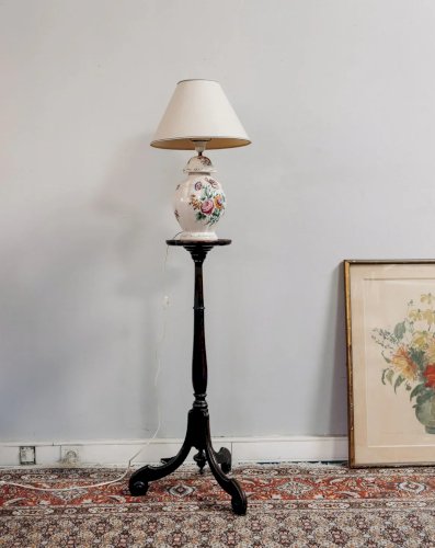 Francine, la sellette en bois foncé N°571