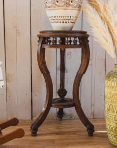 Francine, the wooden stool N°626