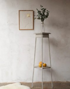 Francine, la sellette en bois patiné N°677