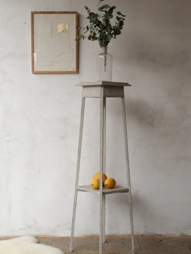 Francine, la sellette en bois patiné N°677