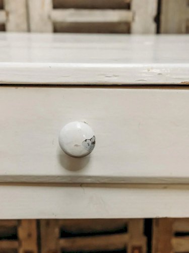 Francine, la table d'appoint blanche N°499