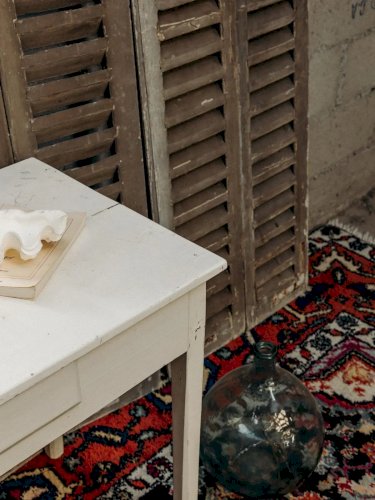 Francine, la table d'appoint blanche N°499