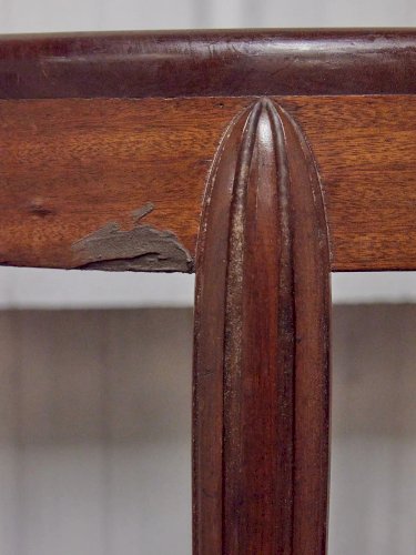 Francine, la table d'appoint en acajou N°619