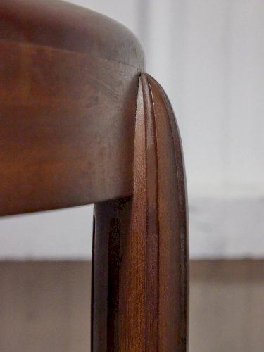 Francine, la table d'appoint en acajou N°619