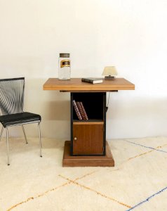 Francine, the folding wooden side table No. 627