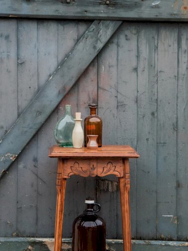 Francine, la table d'appoint en bois N°170