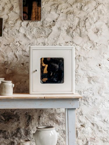 Francine, la table d'appoint en bois N°171