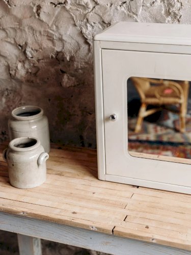 Francine, la table d'appoint en bois N°171