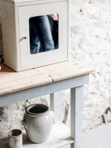 Francine, la table d'appoint en bois N°171