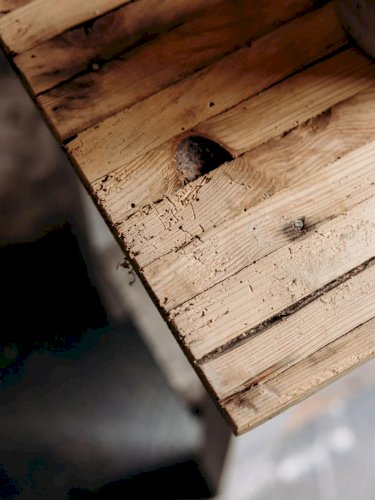 Francine, la table d'appoint en bois N°171