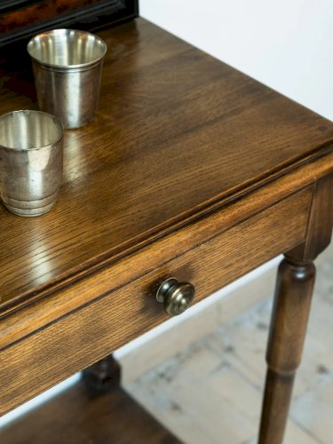 Francine, la table d'appoint en bois N°176