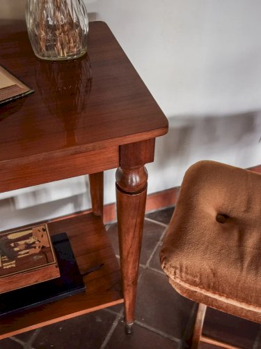 Francine, la table d'appoint en bois N°191