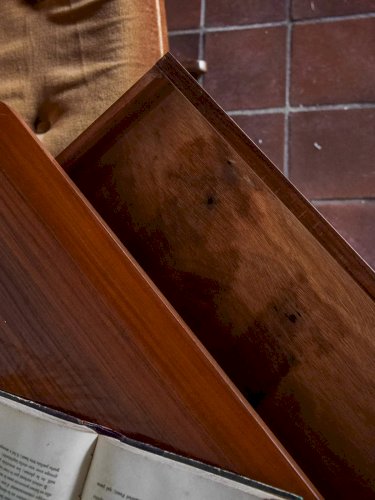 Francine, la table d'appoint en bois N°191