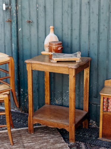 Francine, la table d'appoint en bois N°245