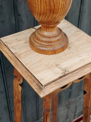 Francine, la table d'appoint en bois N°269