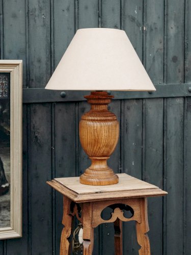 Francine, la table d'appoint en bois N°269