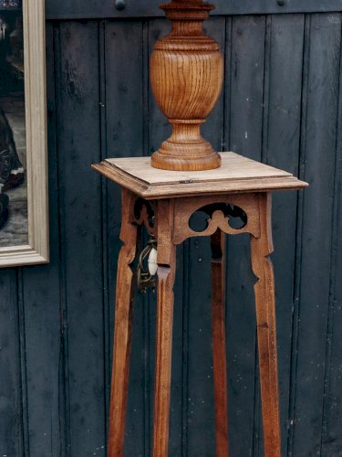 Francine, la table d'appoint en bois N°269