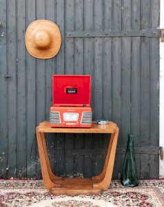 Francine, the wooden side table No. 273