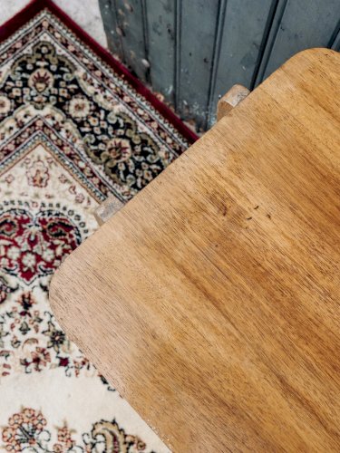 Francine, la table d'appoint en bois N°273