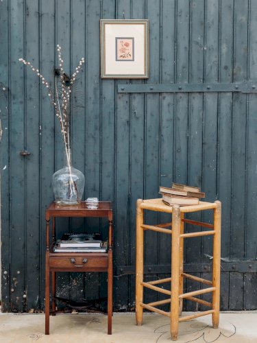 Francine, la table d'appoint en bois N°338