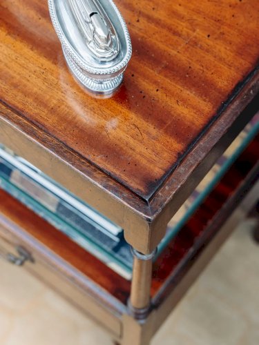 Francine, la table d'appoint en bois N°338