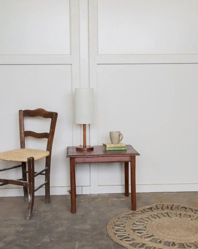 Francine, la table d'appoint en bois N°341