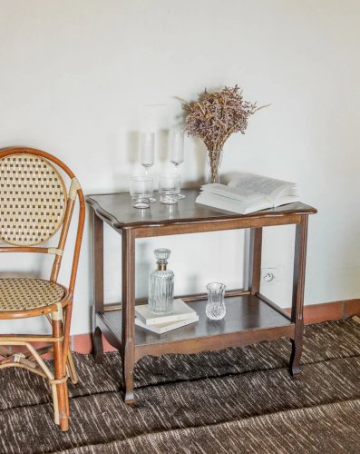 Francine, la table d'appoint en bois N°362