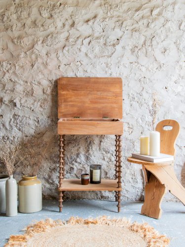 Francine, la table d'appoint en bois N°364