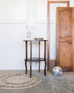 Francine, the wooden side table No. 369