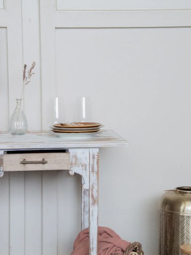 Francine, la table d'appoint en bois N°385