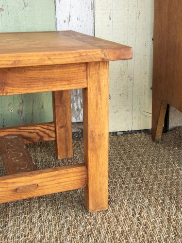 Francine, la table d'appoint en bois N°396