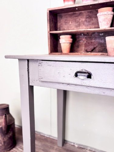 Francine, la table d'appoint en bois N°428