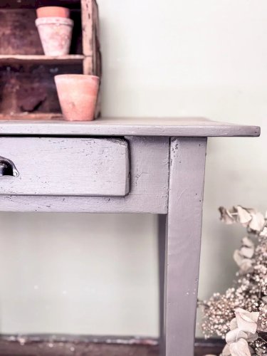 Francine, la table d'appoint en bois N°428