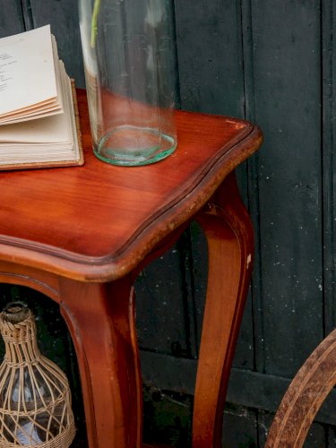 Francine, la table d'appoint en bois N°447