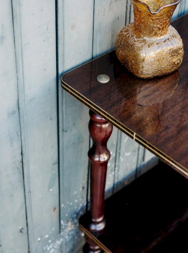 Francine, la table d'appoint en bois N°453