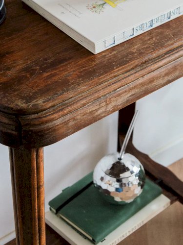 Francine, la table d'appoint en bois N°459