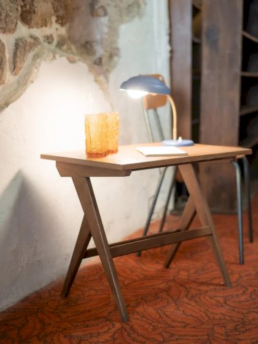 Francine, la table d'appoint en bois N°467