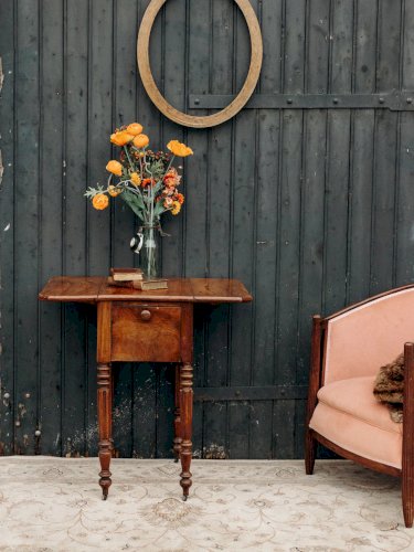 Francine, la table d'appoint en bois N°496