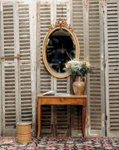 Francine, la table d'appoint en bois N°498