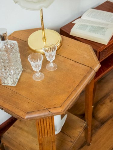 Francine, la table d'appoint en bois N°545