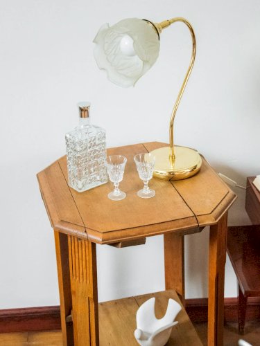 Francine, la table d'appoint en bois N°545