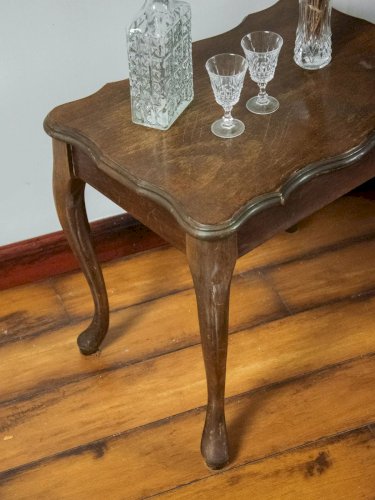 Francine, la table d'appoint en bois N°549