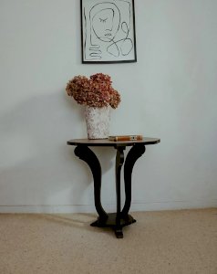 Francine, the wooden side table No. 556