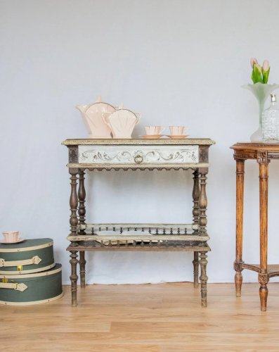 Francine, la table d'appoint en bois N°612