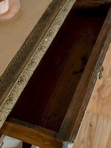 Francine, la table d'appoint en bois N°612