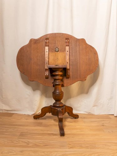 Francine, la table d'appoint en bois N°623