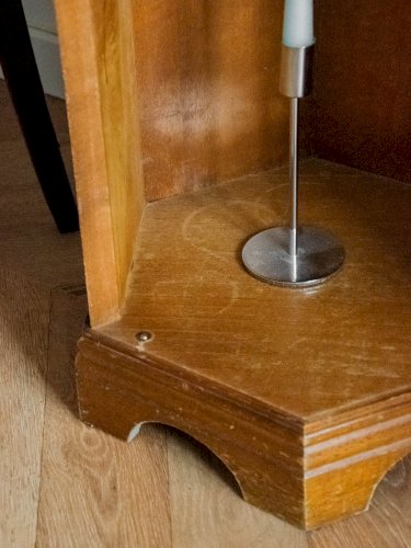 Francine, la table d'appoint en bois N°669